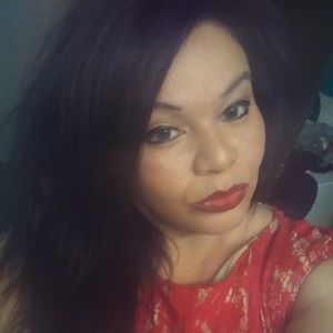 Meet your Posher, Raquel